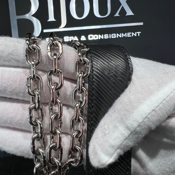 Louis Vuitton Twist PM - Picture 11 of 12